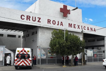 El hombre fue trasladado al hospital de la Cruz Roja de Torreón. (EL SIGLO DE TORREÓN)