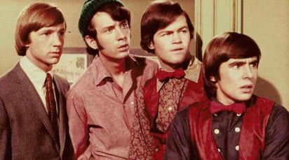 Michael Nesmith, cantante y guitarrista de The Monkees, la banda de pop estadounidense que entre las décadas de los sesenta y setenta trató de emular a The Beatles, falleció hoy a los 78 años de edad, informó su antiguo compañero de formación, Micky Dolenz.
