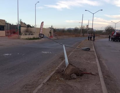 El conductor, de 45 años, resultó con golpes en el cuerpo, aunque no requirió hospitalización. (EL SIGLO DE TORREÓN)