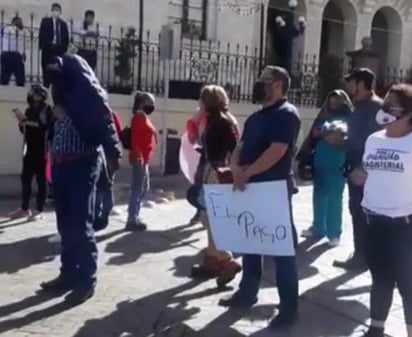 Exigen pago de su catorcena y otras prestaciones. (EL SIGLO DE TORREÓN)