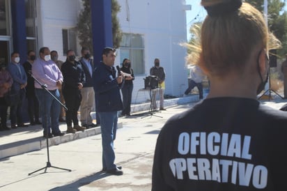 Ruiz Mejía le pidió a la titular de la Policía que ponga todo su empeño  e interés a fin de que esta corporación sea un orgullo de la comunidad sampetrina y que deje de ser señalada por los ciudadanos. (MARY VÁZQUEZ) 