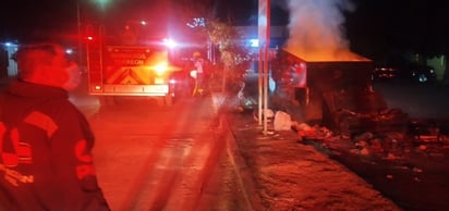 El personal del departamento de Bomberos de la Central Colón, se encargó de atender la emergencia y sofocar el fuego.