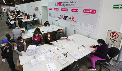 Para con ello hacer frente al déficit que aún tiene la autoridad electoral. (ARCHIVO)