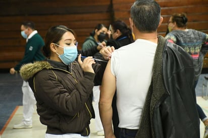 Se cuentan con cuatro puntos de vacunación: en la tienda del ISSSTE, unidad deportiva, CANACINTRA y Ciudad Universitaria de la Universidad Autónoma de Coahuila. (EL SIGLO COAHUILA)