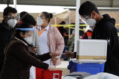 Salud trabajará con sociedad civil para educar sobre pruebas COVID. (ARCHIVO)