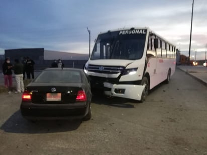 Autoridades  auxiliaron a conductores involucrados en el accidente. (EL SIGLO DE TORREÓN)