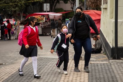 Más de 14 millones de estudiantes regresaron hoy a las aulas en México. (ARCHIVO)