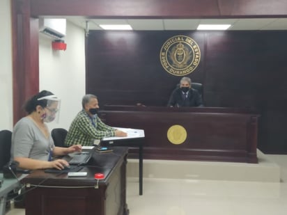 Jaime René Tapia explicó que la oralidad mercantil consiste en un juicio mixto. (EL SIGLO DE TORREÓN) 