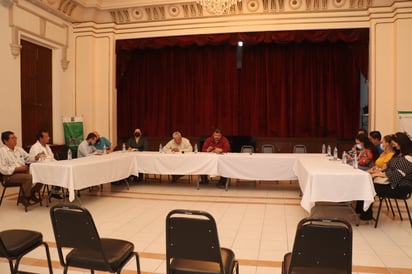 La reunión fue presidida por el secretario del ayuntamiento de Lerdo, Gerardo Lara.