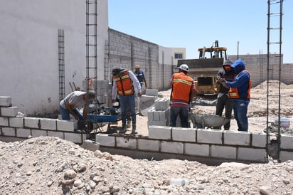 Busca CMIC Laguna crear un consorcio de constructoras para ir por los proyectos millonarios de obras. (FERNANDO COMPEÁN)
