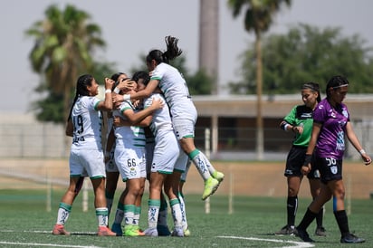 Las Guerreras derrotaron en el Territorio Santos Modelo 5-3 a las Tuzas de Pachuca y se metieron a la final femenil Sub-17, en donde se medirán a las Águilas del América.