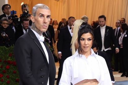 Kourtney Kardashian y Travis Barker confirman su amor con tercera boda