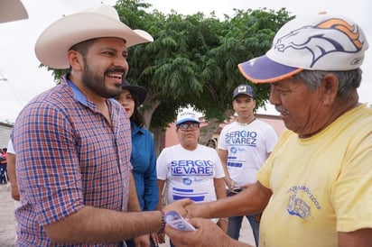 Sergio Nevárez Junior (candidato del PAN), se mostró optimista tras recibir muestras de apoyo de la ciudadanía.