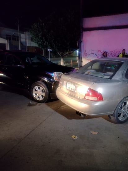 El responsable causó un accidente con otro vehículo que se encontraba debidamente estacionado.