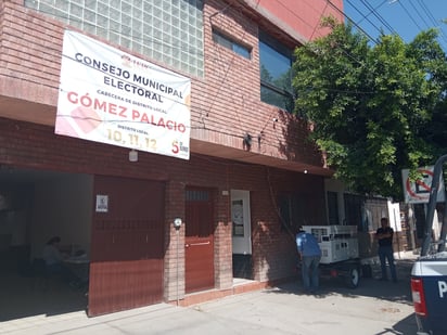 Por más de 36 horas, el Consejo Municipal del IEPC en Gómez Palacio permaneció sin eneergía eléctrica.
