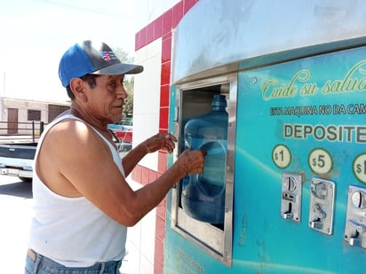 Señalan que el agua de la que se les abastece está contaminada. (EL SIGLO DE TORREÓN)