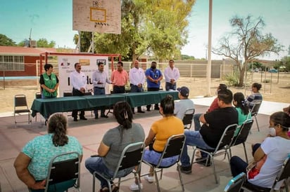 Instalan módulo para trámites de escrituración de viviendas en colonia de San Pedro