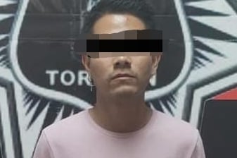 Armados con un cuchillo intentan asaltar a joven en baños públicos de centro comercial