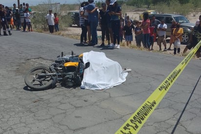 Joven motociclista muere al impactarse con un auto en San Pedro