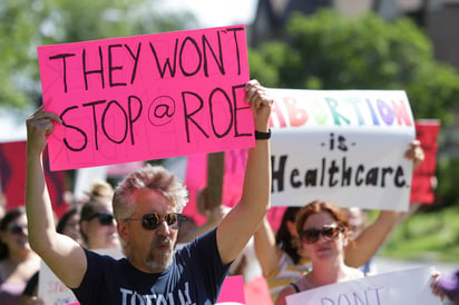 En Colorado, la primaria para la candidatura republicana al Senado enfrenta al empresario Joe O’Dea, uno de los pocos republicanos que apoya abiertamente el derecho de aborto. (AP)