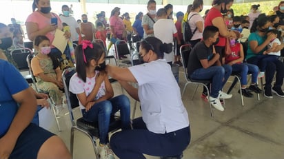 Extienden un día más la jornada de vacunación contra COVID-19 para menores de San Pedro. (EL SIGLO DE TORREÓN)