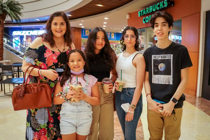 Mariana, Natalia, Andrea, Regina y Fernando (EL SIGLO DE TORREÓN/EDUARDO RUIZ) 