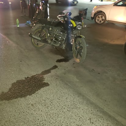 La adolescente lesionada viajaba a bordo de una motocicleta de color negro con amarillo.