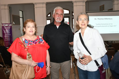 Alma Rosa, Aquiles González y Silvia Garza González (EL SIGLO DE TORREÓN/FERNANDO COMPEÁN) 