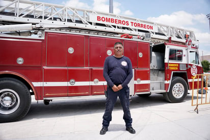 Raúl ha dedicado 36 años de su vida a la noble labor de ser parte del cuerpo de Bomberos.