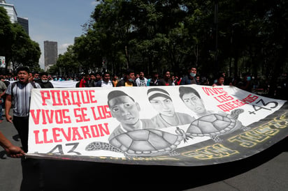 Silvia Ortíz, fundadora de grupo Vida, habló sobre el caso Ayotzinapa. (EL SIGLO DE TORREÓN)