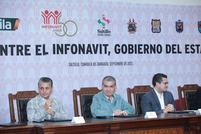 El acuerdo fue firmado por el gobernador Miguel Ángel Riquelme; el titular del Infonavit, Carlos Martínez; y alcaldes.