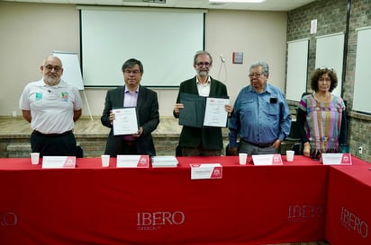 La firma de la carta de adhesión se celebró ayer en la sala de videoconferencias de la Universidad Iberoamericana de Torreón. (EL SIGLO DE TORREÓN)