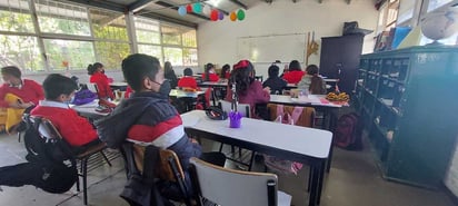 Los estudiantes con este problema de rezago podrían regresar a la escuela los sábados incluso en cuestiones extracurriculares podrían acudir en contra turnos para lograr la recuperación de su nivel. (EL SIGLO DE TORREÓN)