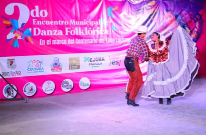 Cinco grupos de danza participaron en el cumpleaños 100 del ejido Luchana de San Pedro. (EL SIGLO DE TORREÓN)