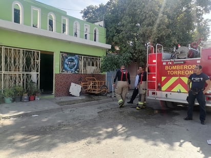 Las llamas se concentraron en una de las habitaciones del domicilio. En el lugar se encontraban tres menores y dos adultos.