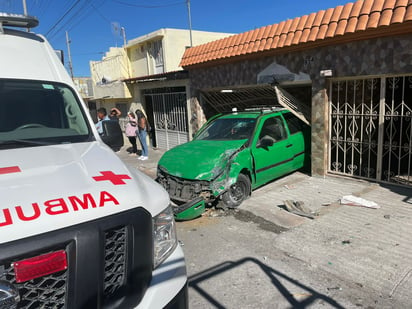 Roban camión de pasajeros, provocan riña, choque y atropellan a dos personas en Saltillo