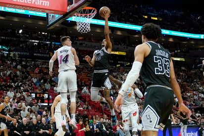 Apenas hace una semana los Spurs sorprendieron de visita al Heat, por lo que el equipo de Miami buscará la revancha hoy en la duela de la Arena Ciudad de México (AP)