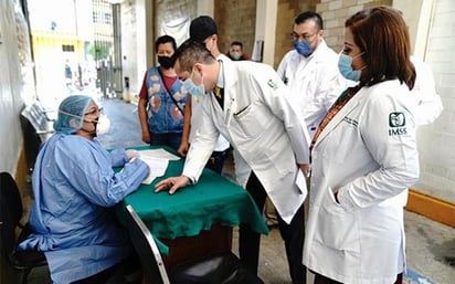 El IMSS implementó un tratamiento para pacientes con problemas respiratorios a causa del COVID-19.