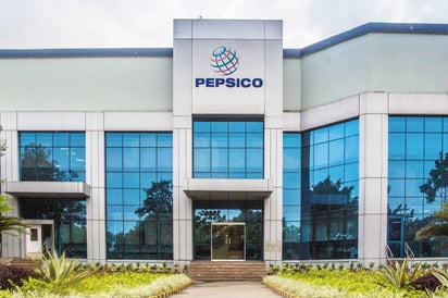 Entre octubre y diciembre de 2022, las ganancias de PepsiCo se redujeron un 60 % interanual y se situaron en 518 millones. (ESPECIAL)