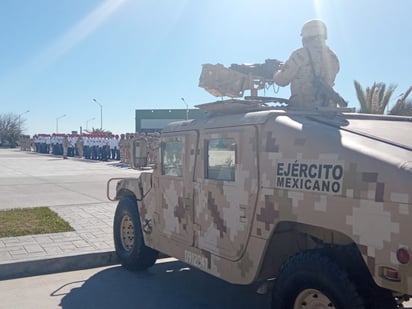 La ceremonia se desarrolló en la explanada del 12o Regimiento de Caballería Motorizada de la Sedena. (RENÉ ARELLANO / EL SIGLO DE TORREÓN)