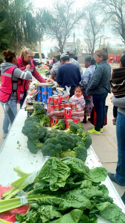 Acercaron los servicios del DIF y otras dependencias al ejido.