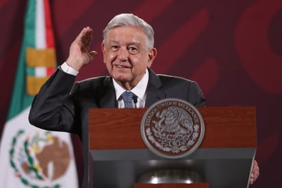 AMLO refirió distintos casos de corrupción en otros sexenios y refrendó el compromiso de su gobierno por combatir este flagelo. (EFE)