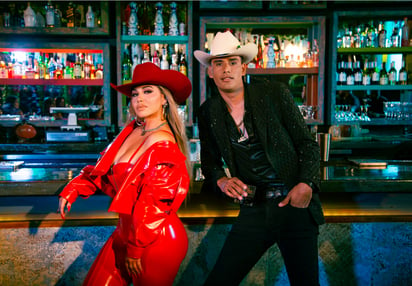 Uziel Payan y Chiquis se mochan un hue...