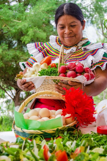 Las mujeres contribuyen a la producción y abasto de alimentos y abonan a la seguridad alimentaria del país y del mundo. (EL SIGLO DE TORREÓN)