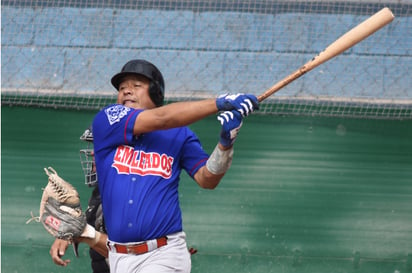 Potentes bateadores en la Liga de Beisbol de Empleados y Profesionistas