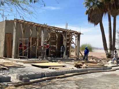 La construcción del Banco del Bienestar inició hace casi un mes. (EL SIGLO DE TORREÓN)