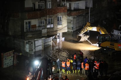 Unos dos millones de personas abandonaron la región para buscar refugio temporal en otras provincias. (ARCHIVO)