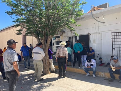 Las regularizaciones de autos chocolate aumentaron de 60 a casi 100 tramites diarios. (EL SIGLO DE TORREÓN)