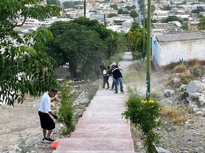 Autoridades municipales y estatales llevaron a cabo labores de limpieza en el Cerro de la Pila. (CORTESÍA)