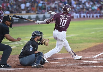 Unión Laguna dejó escapar varias oportunidades y lo pagó caro al caer en el estadio Revolución 6-5 ante los Acereros de Monclova, perdiendo su primera serie de la temporada.
